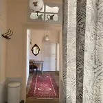 La Garconniere Centre Historique Homestay *