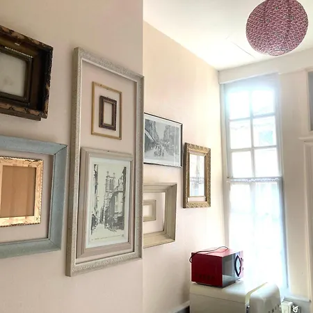 La Garconniere Centre Historique Kwatera prywatna *